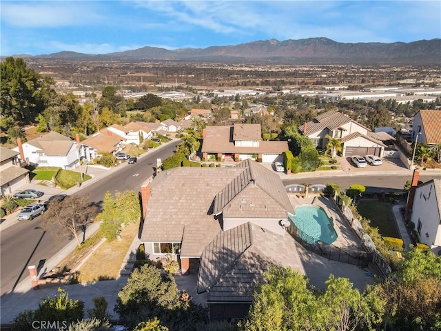 bird's eye view featuring a mountain view