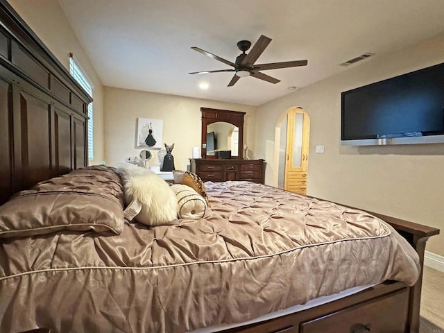 bedroom featuring ceiling fan