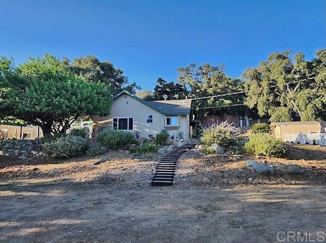 view of front of property