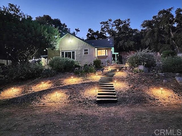 view of front of property