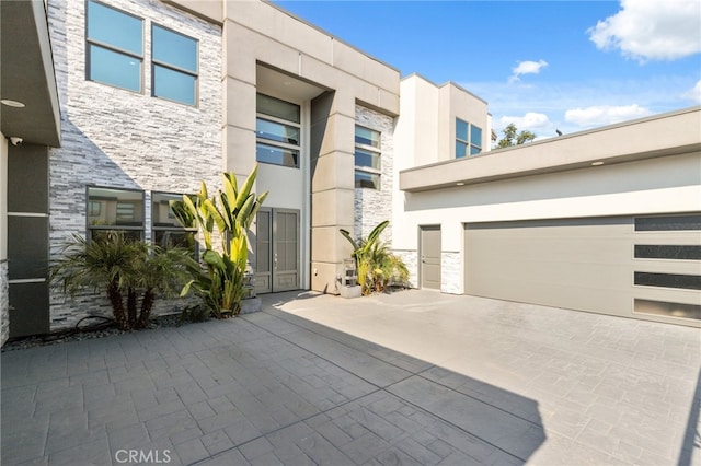 view of front of home featuring a garage