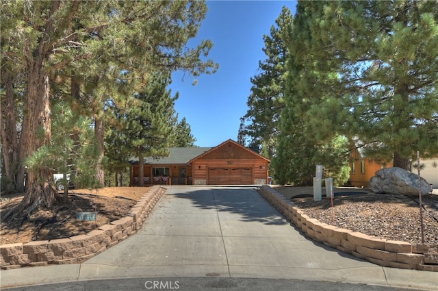 view of front of property featuring a garage