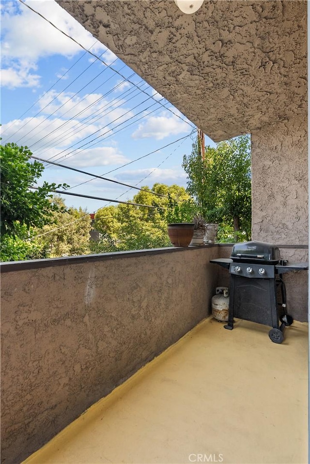 balcony featuring grilling area