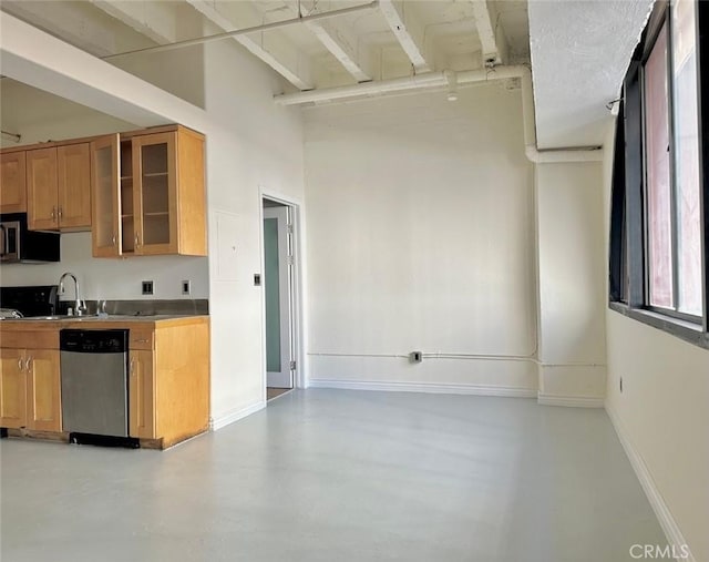 kitchen featuring appliances with stainless steel finishes and sink