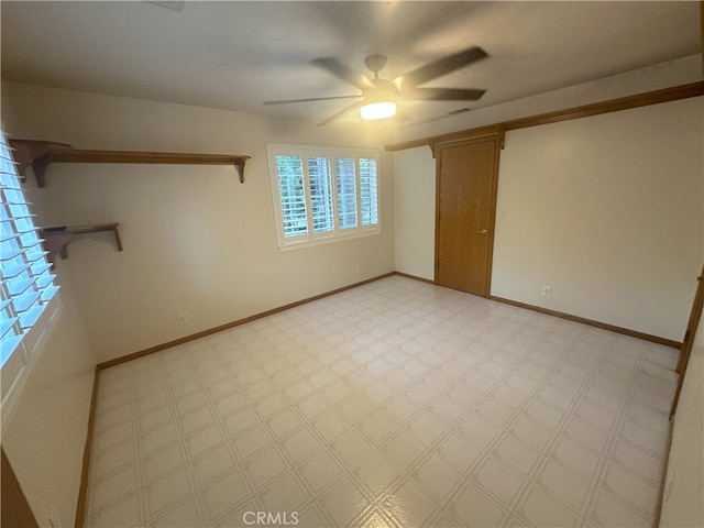 empty room with ceiling fan