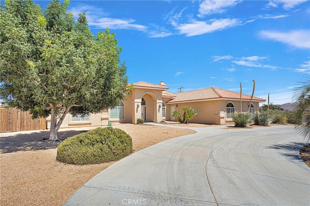 view of front of property