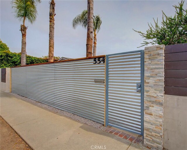 554 Rosecrans Ave, Manhattan Beach, CA 90266 - photo 34