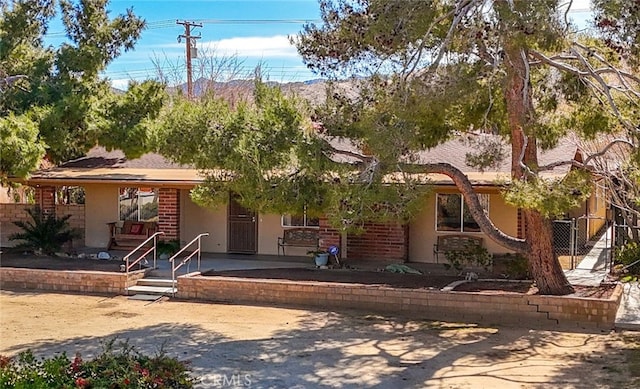 view of front of home