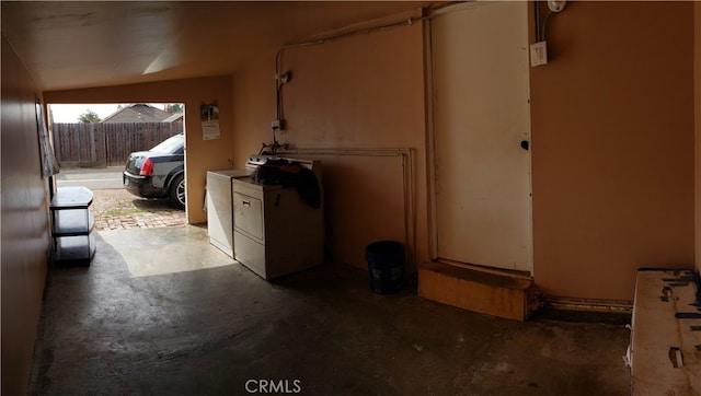 basement featuring washer / clothes dryer