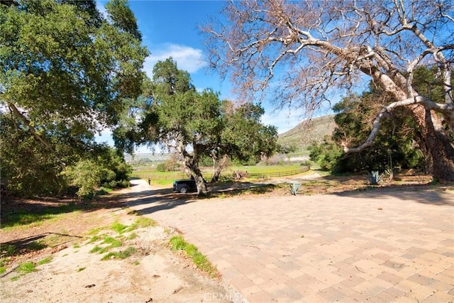 view of home's community featuring a mountain view