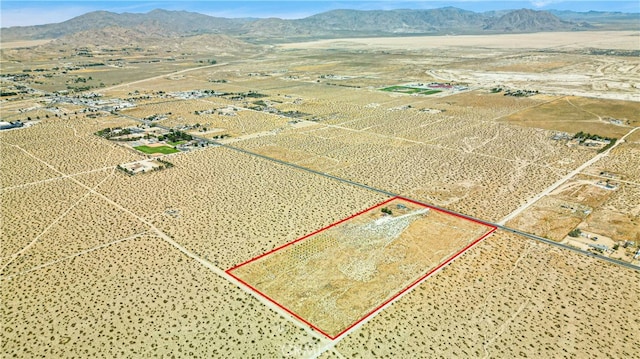 Listing photo 3 for 33633 Old Woman Spring Rd, Lucerne Valley CA 92356