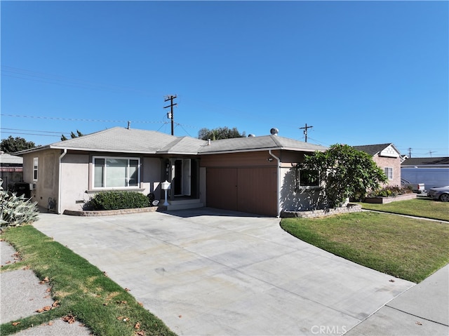 ranch-style house with a front yard