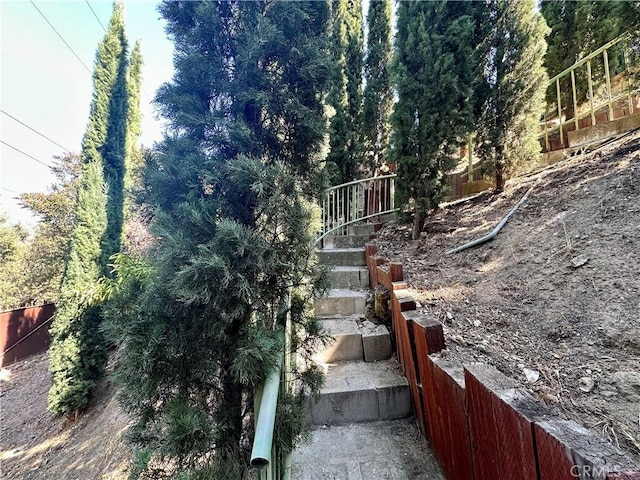 7132 Highcliff Trl, Tujunga, CA 91042