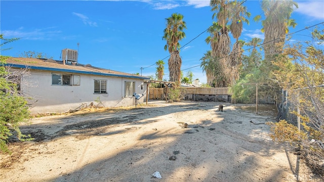 view of yard featuring central AC