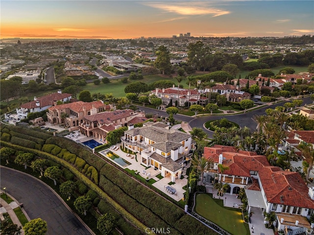 view of aerial view at dusk