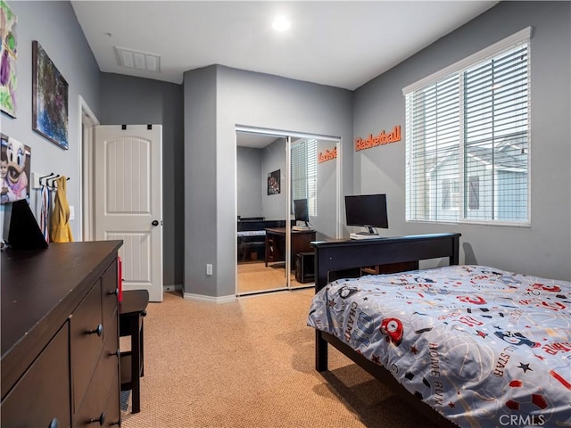 bedroom featuring a closet