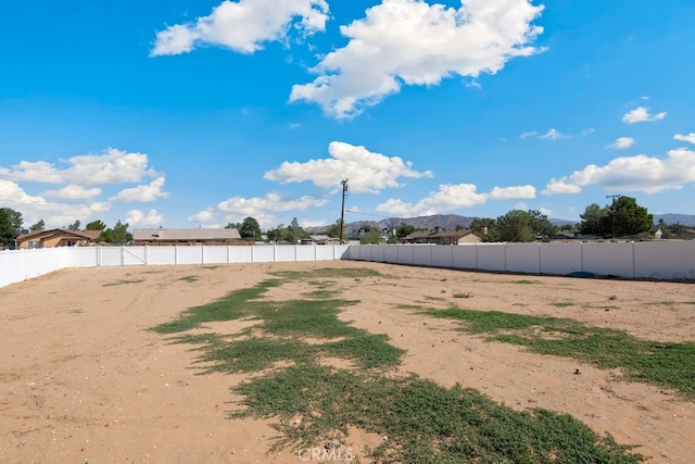 view of yard with a mountain view