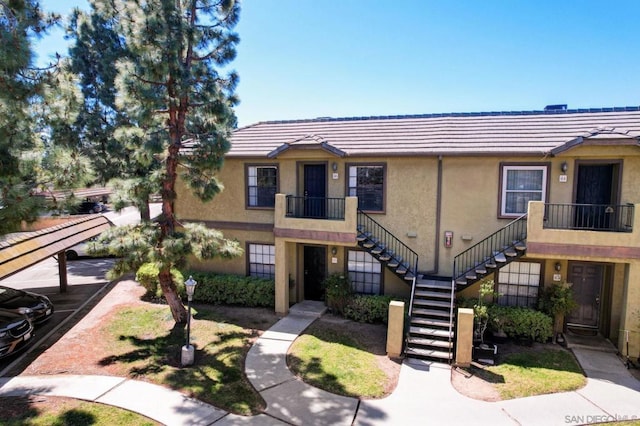 view of townhome / multi-family property