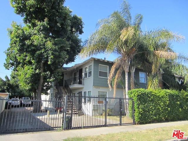 view of front of property featuring a garage