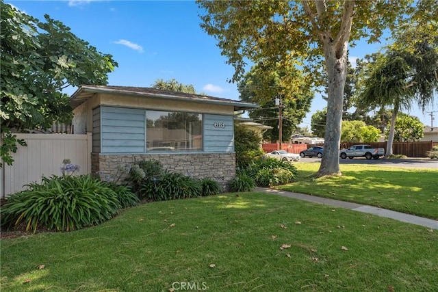 613 E Chapman Ave, Fullerton, CA 92831 - view of front of house with stone siding