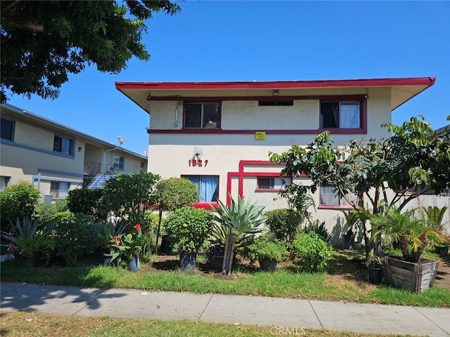 view of front facade