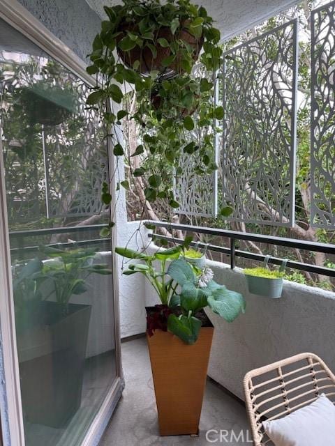 260 Cagney Ln Unit 105, Newport Beach, CA 92663 - view of balcony