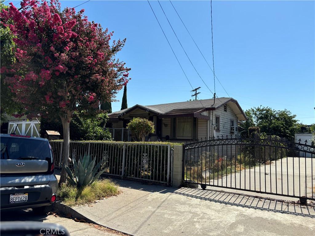 2746 Benedict St, Los Angeles, CA 90039 - view of front of property with a fenced front yard and a gate
