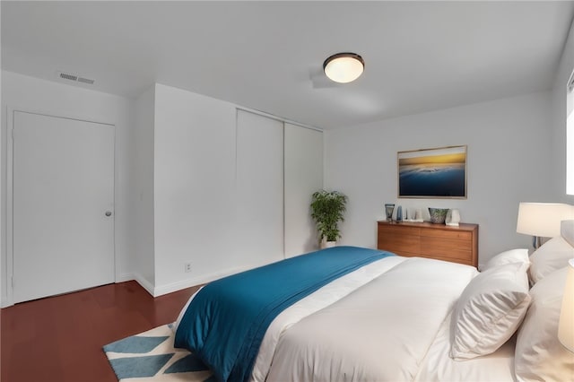 bedroom featuring a closet