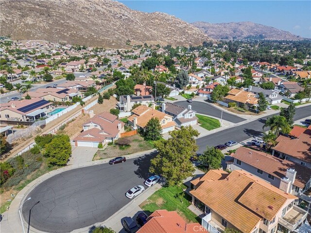 bird's eye view with a mountain view