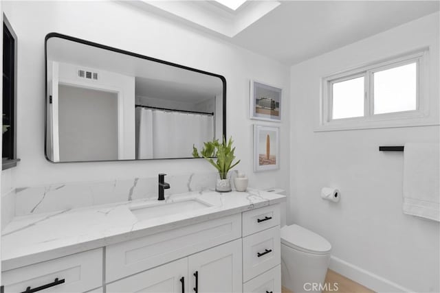 15562 Placid Cir, Huntington Beach, CA 92647 - full bath featuring visible vents, toilet, and vanity