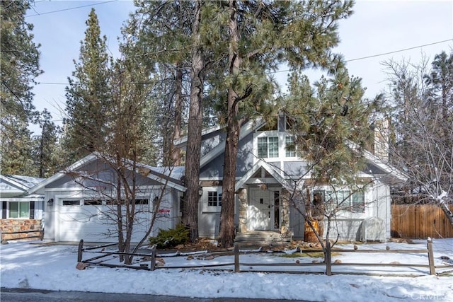 view of front facade featuring a garage