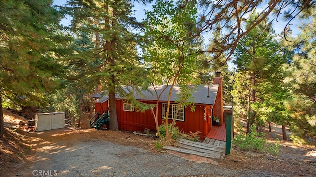 exterior space featuring an outbuilding