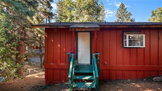 view of outbuilding