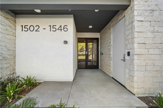 view of entrance to property