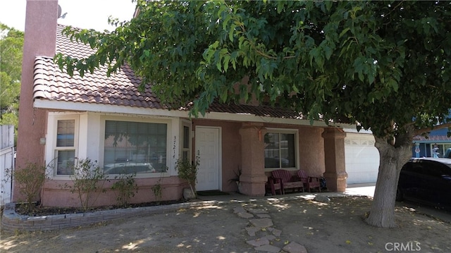 view of front of house with a garage