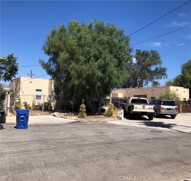 11350 El Dorado Ave, San Fernando, CA 91340 - view of front of home with stucco siding