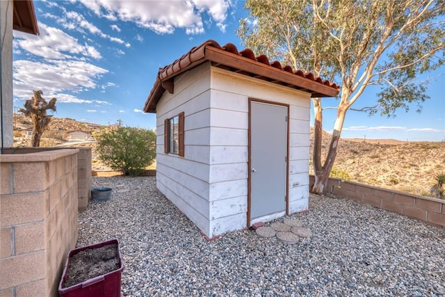 view of outbuilding