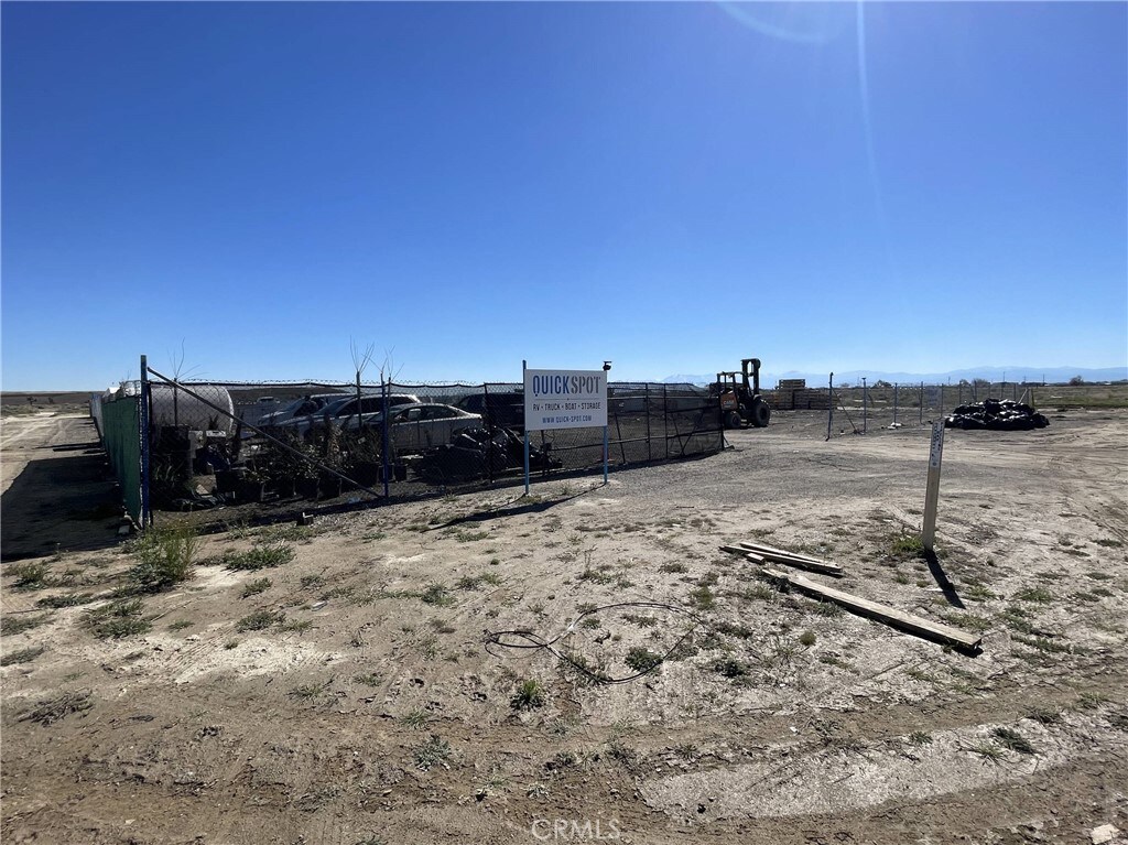 47266 Division St, Lancaster, CA 93535 - photo 1
