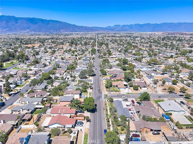 bird's eye view featuring a mountain view