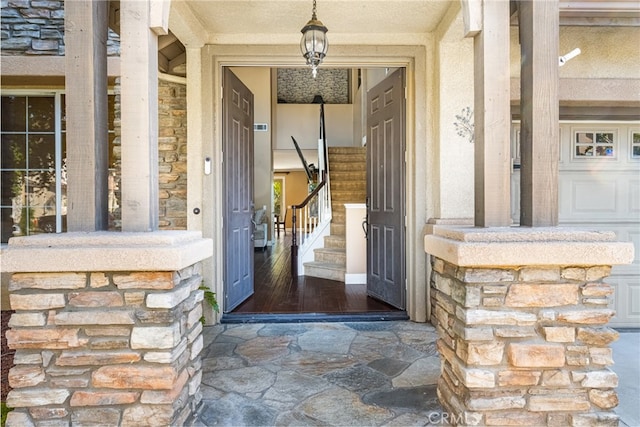 property entrance with covered porch