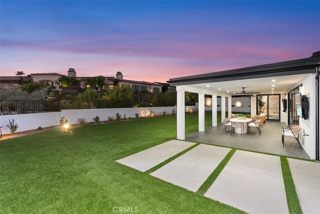 view of yard featuring a patio