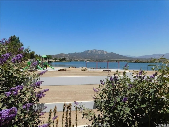 Listing photo 2 for 391 Lakeshore Blvd, Aguanga CA 92536