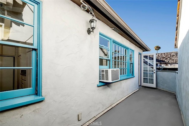 115 Apolena Ave, Newport Beach, CA 92662 - view of side of home with stucco siding and cooling unit