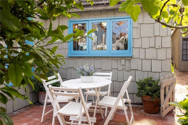 115 Apolena Ave, Newport Beach, CA 92662 - view of patio / terrace with outdoor dining space