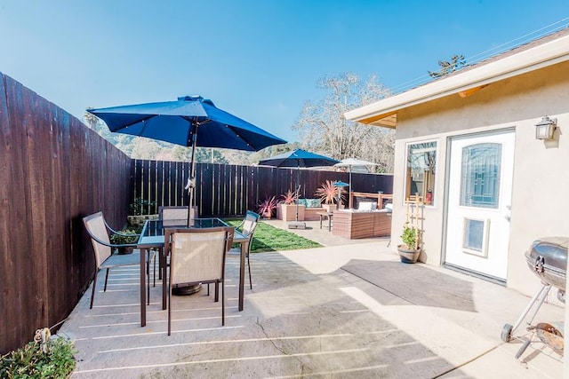 view of patio / terrace featuring outdoor lounge area