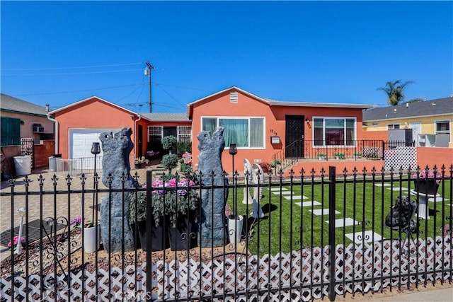 view of front of house with a front lawn