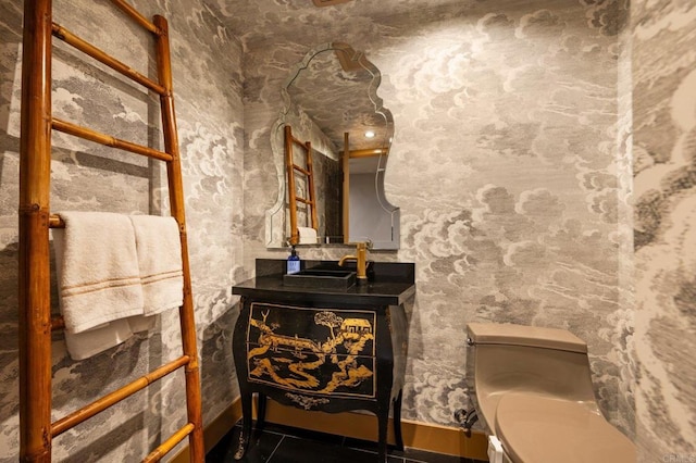 sitting room with sink and tile patterned flooring