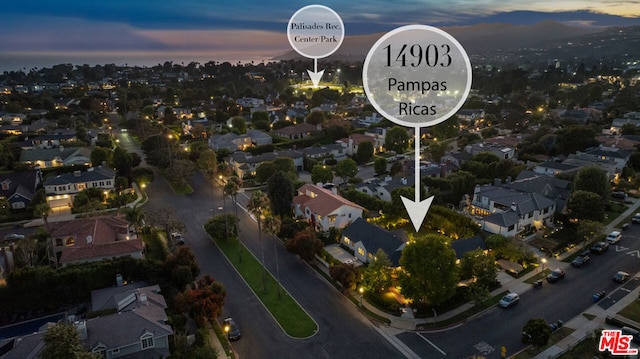 view of aerial view at dusk