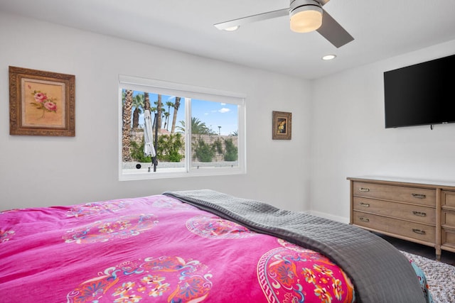 bedroom featuring ceiling fan