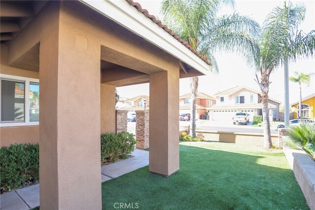 view of yard with a garage